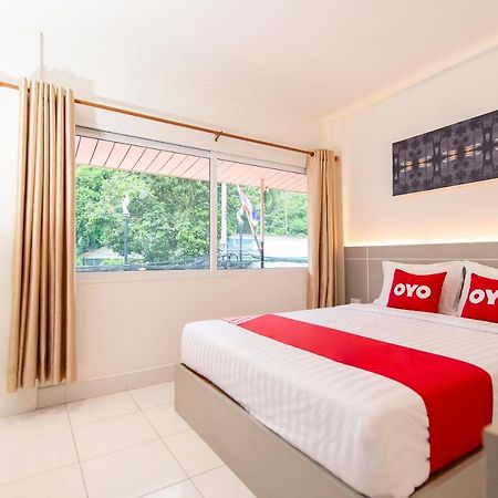 Oyo 328 Onion House Hotel Kata Beach  Exterior photo