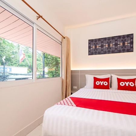 Oyo 328 Onion House Hotel Kata Beach  Exterior photo