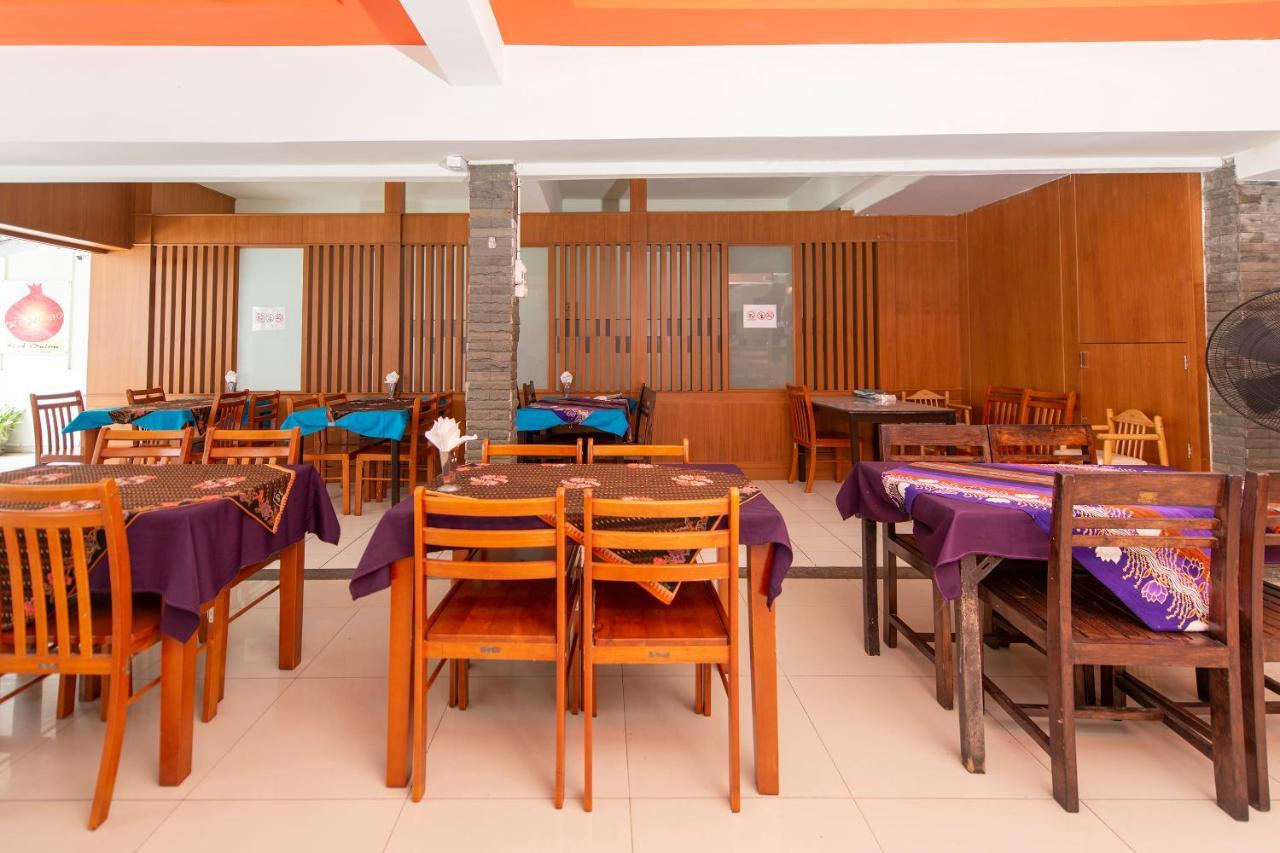 Oyo 328 Onion House Hotel Kata Beach  Exterior photo